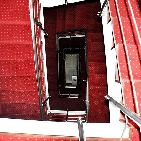 Hotel Pascu ブカレスト エクステリア 写真