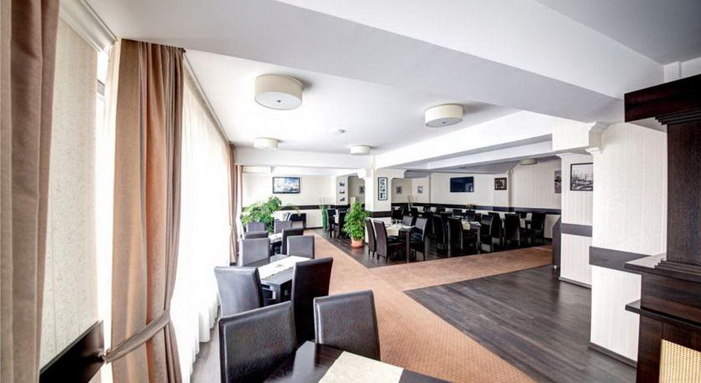 Hotel Pascu ブカレスト エクステリア 写真