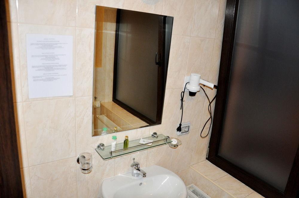 Hotel Pascu ブカレスト エクステリア 写真