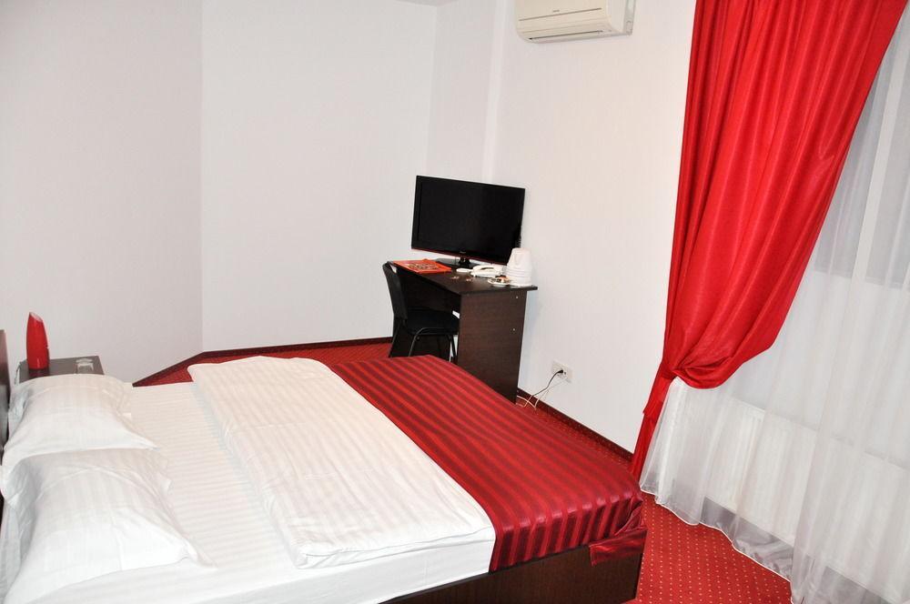 Hotel Pascu ブカレスト エクステリア 写真